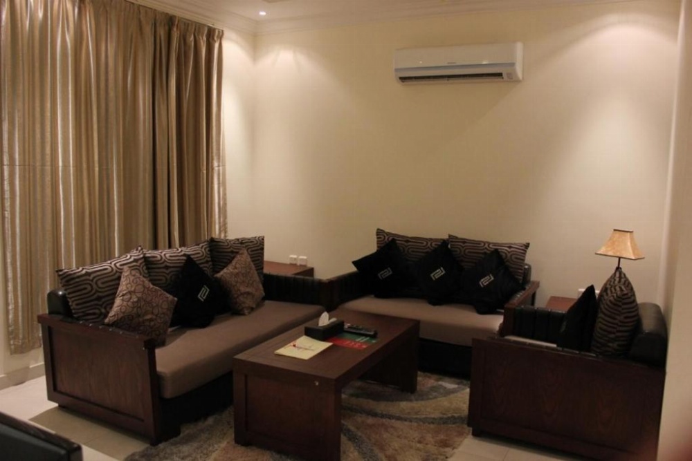 Room image 4